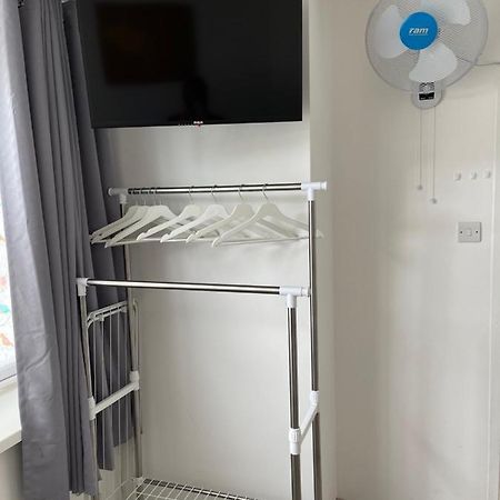 Ferienwohnung Studio Flat Fully Equipped London Borough of London Borough of Croydon Exterior foto