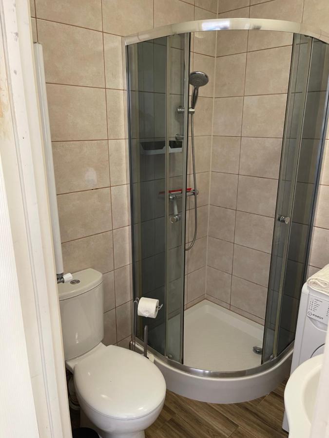 Ferienwohnung Studio Flat Fully Equipped London Borough of London Borough of Croydon Exterior foto